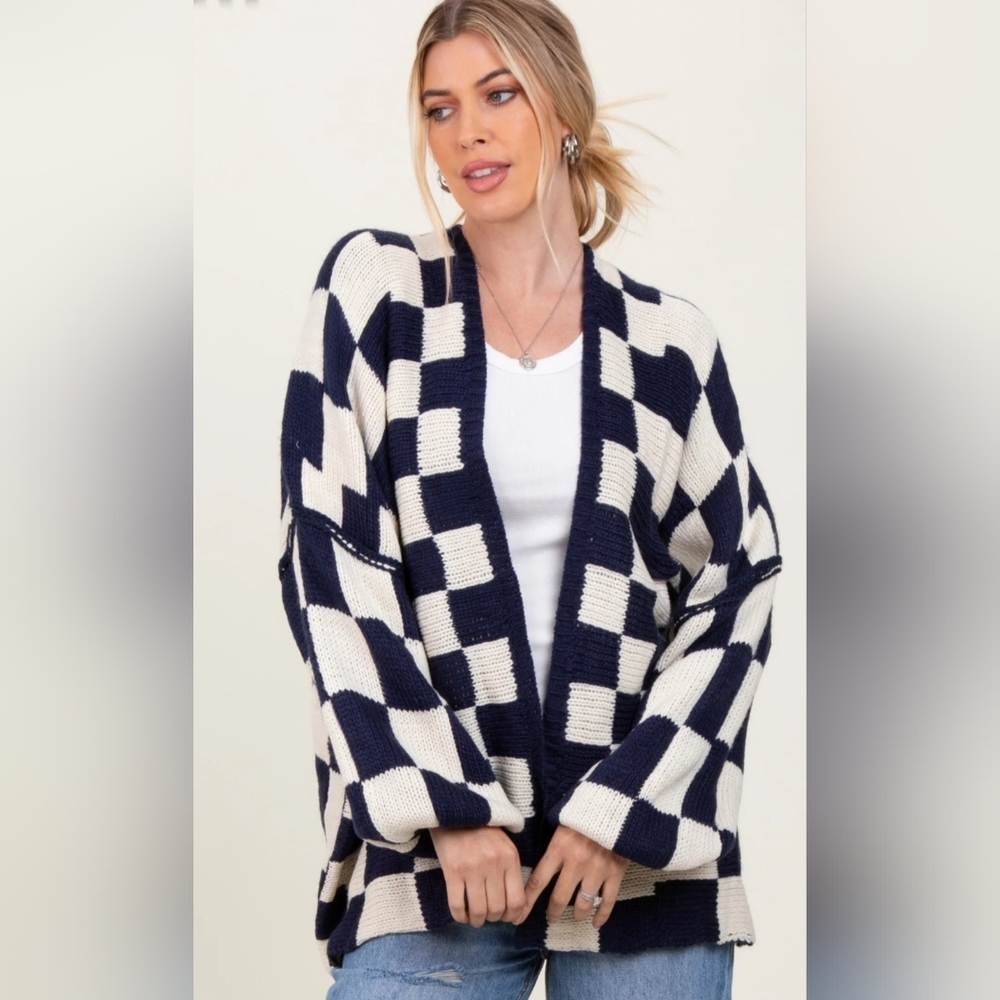 Elegant Navy and White Checkered Cardigan
